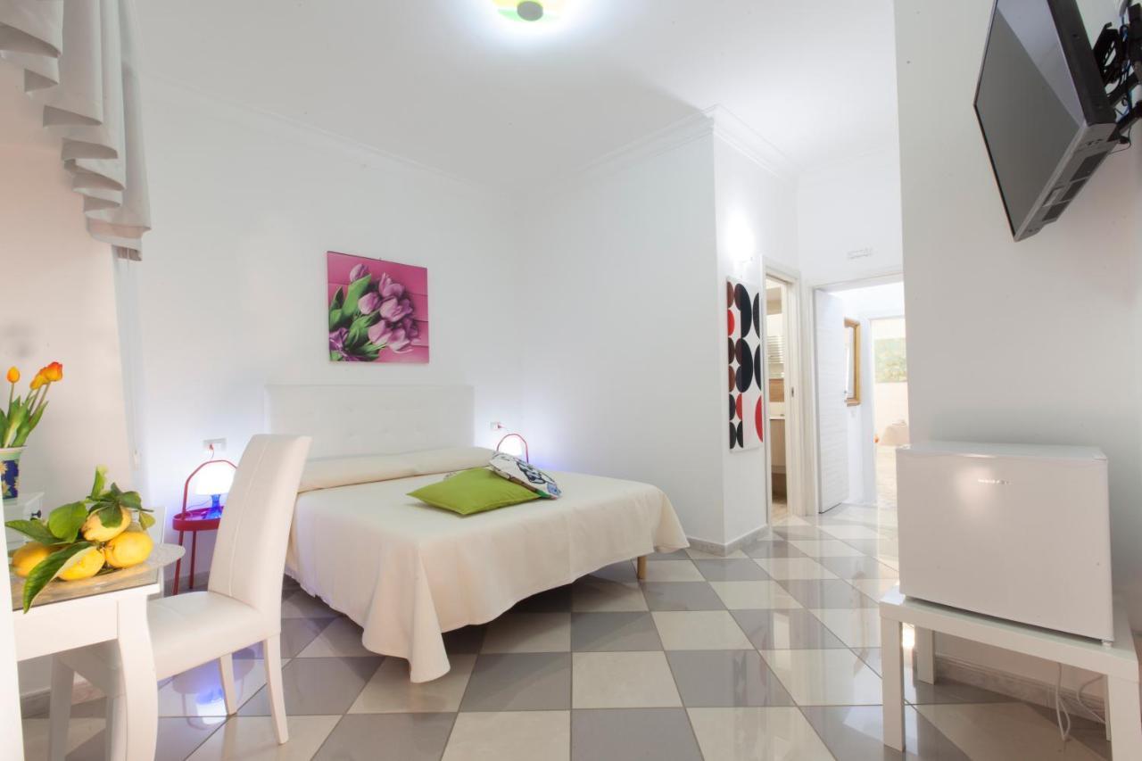 San Nicola B&B กาสเตลลัมมาเร ดิ สตาเบีย ภายนอก รูปภาพ