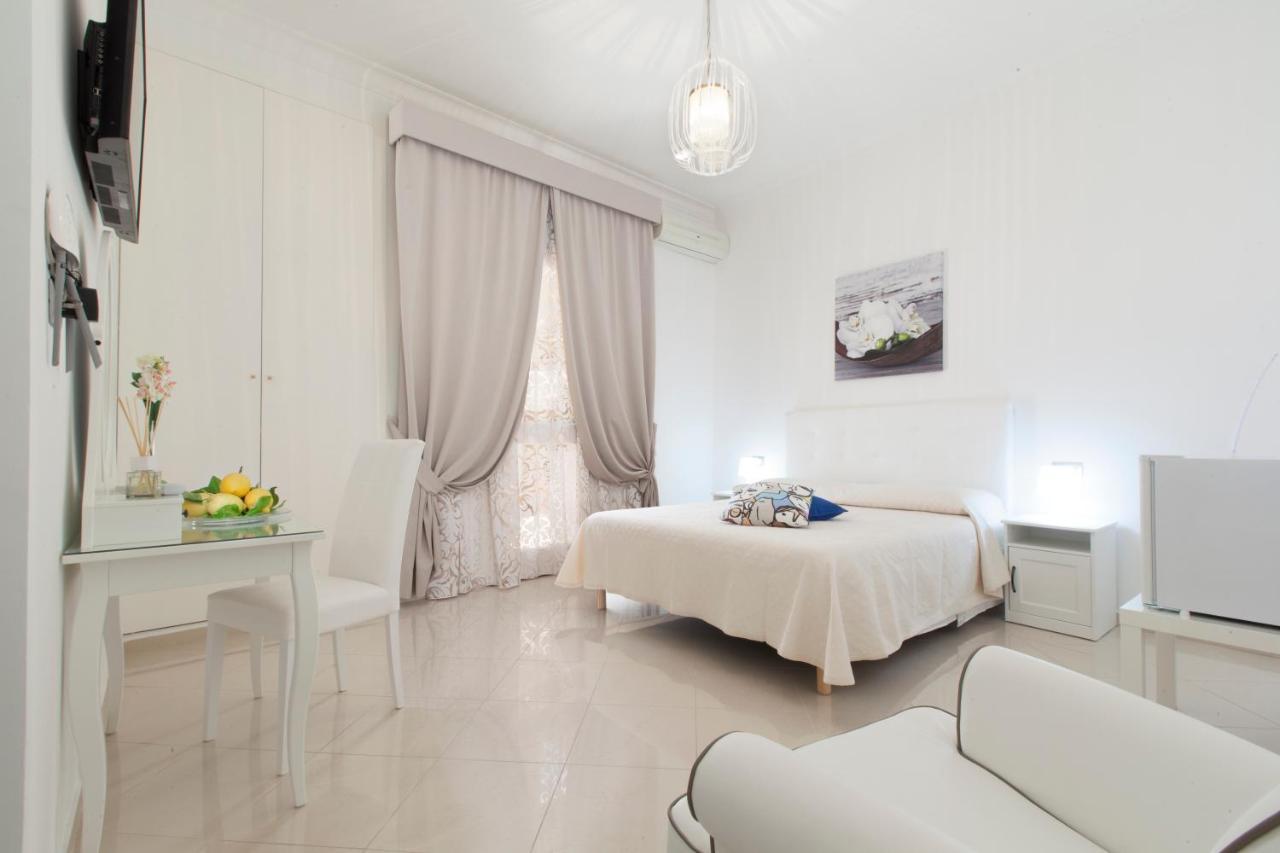 San Nicola B&B กาสเตลลัมมาเร ดิ สตาเบีย ภายนอก รูปภาพ