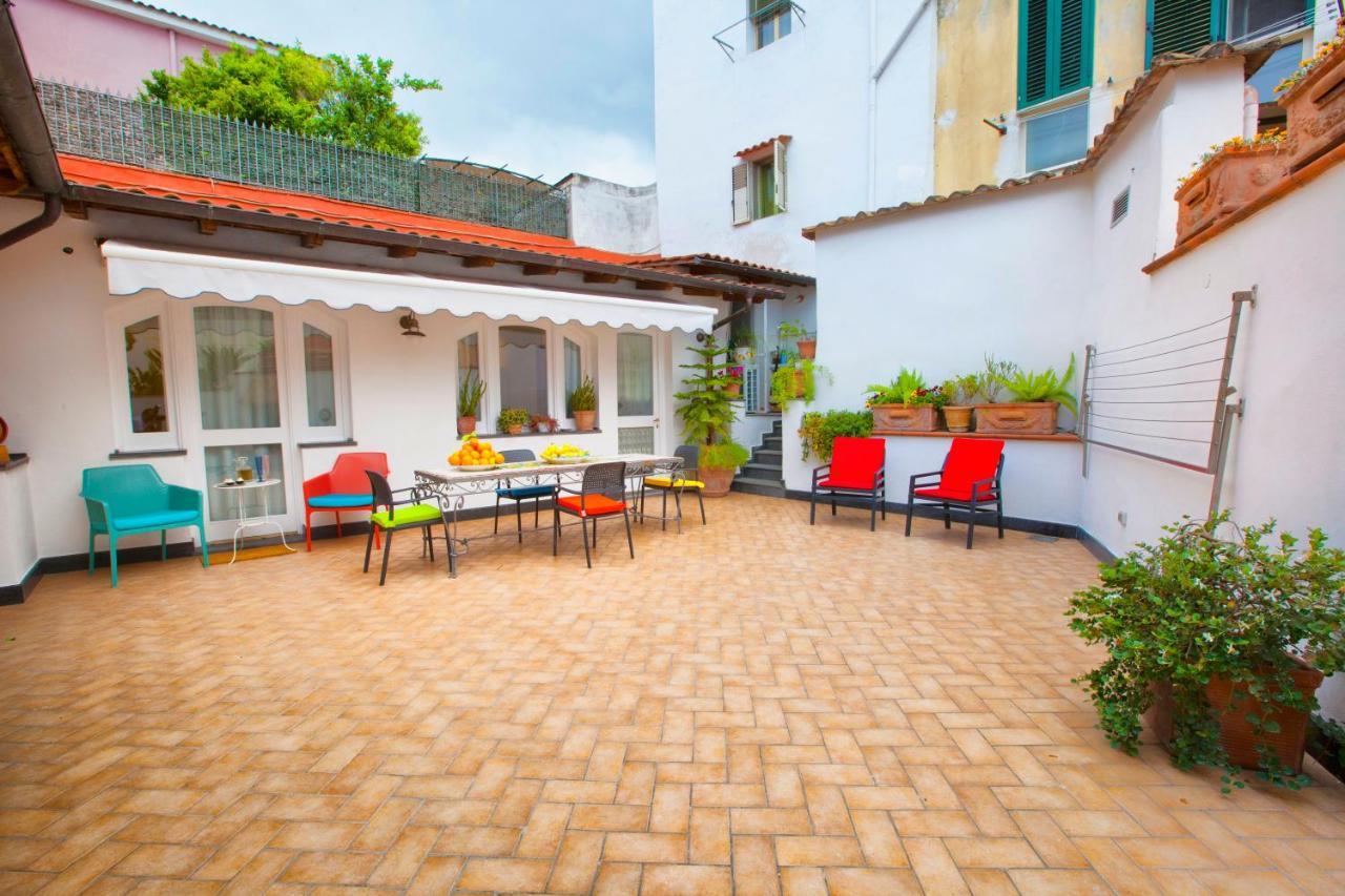 San Nicola B&B กาสเตลลัมมาเร ดิ สตาเบีย ภายนอก รูปภาพ