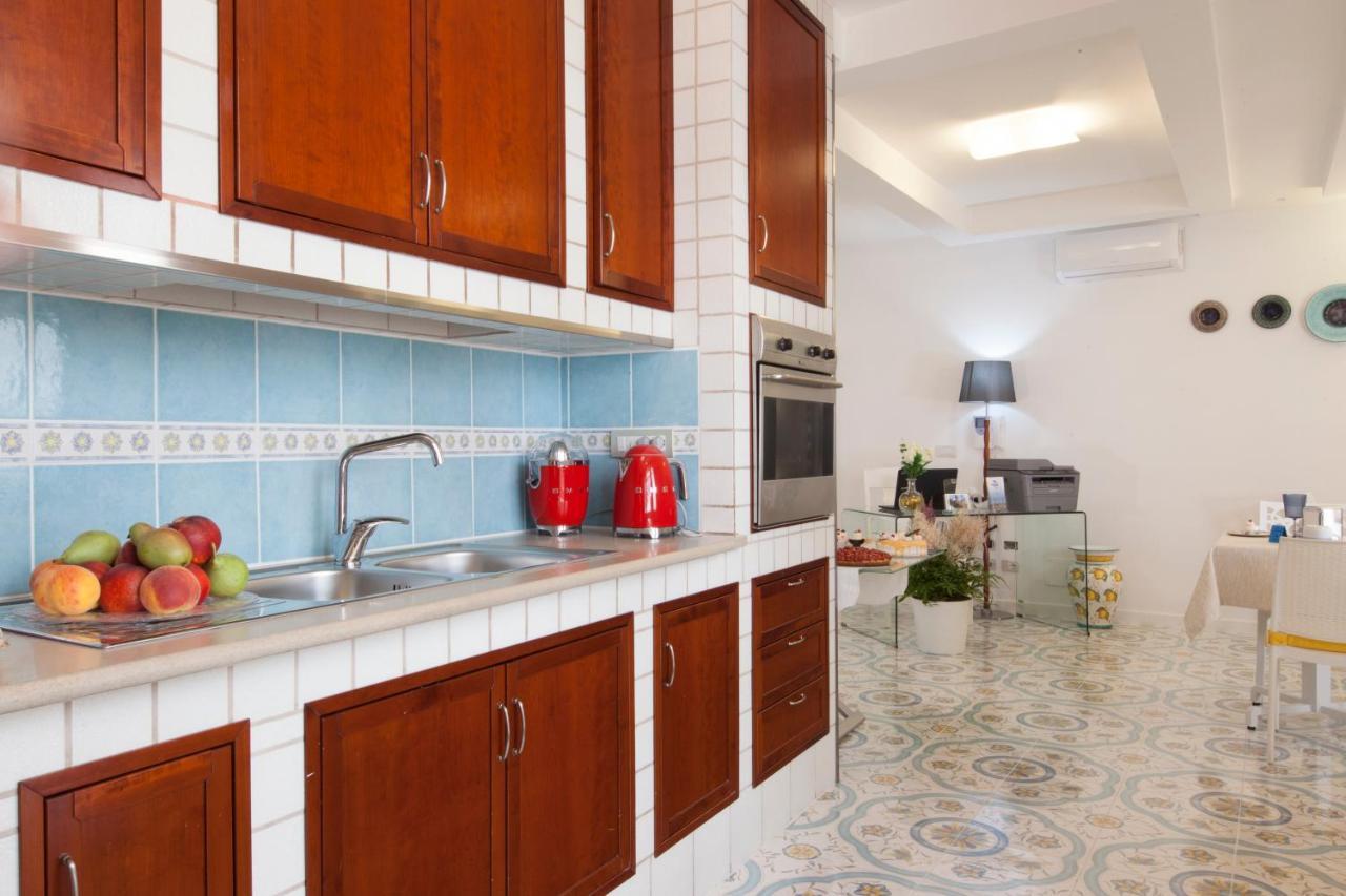 San Nicola B&B กาสเตลลัมมาเร ดิ สตาเบีย ภายนอก รูปภาพ