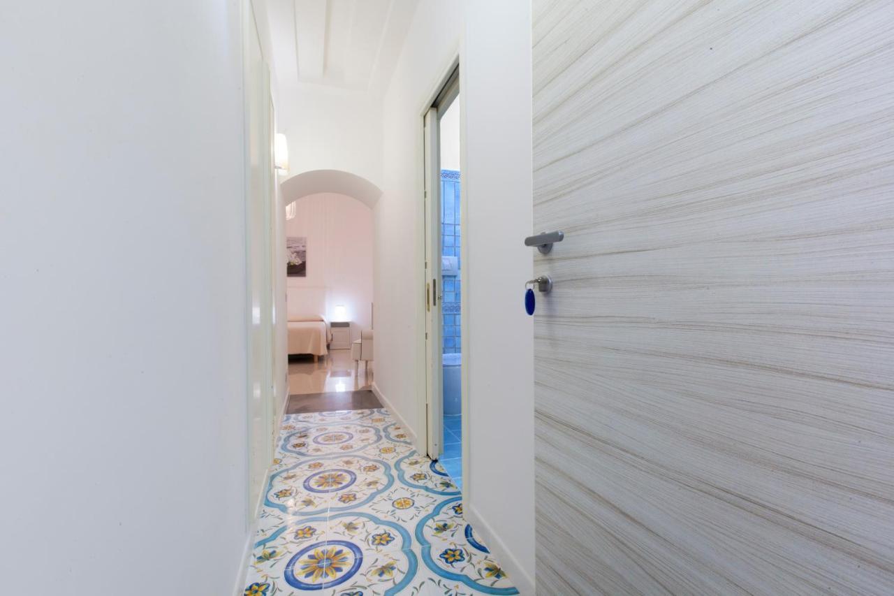 San Nicola B&B กาสเตลลัมมาเร ดิ สตาเบีย ภายนอก รูปภาพ
